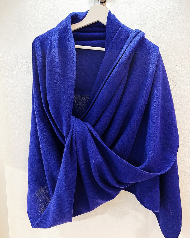 Knitted Throw with Edge Deep Blue