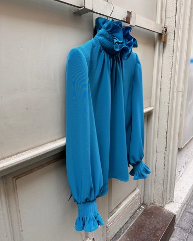 Blusa cuello gorguera