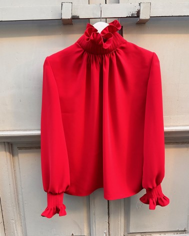 Blusa cuello gorguera fresa