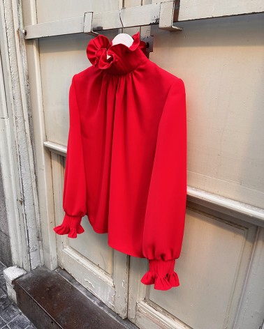 Collar ruff strawberry blouse