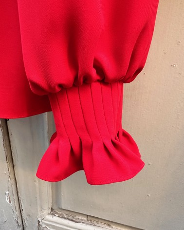 Collar ruff strawberry blouse