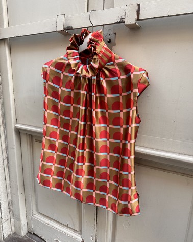 Blusa cuello gorguera print