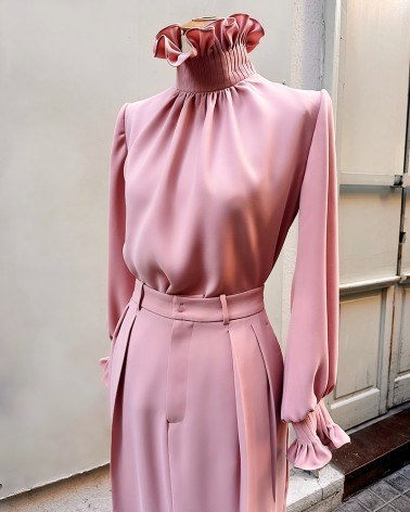 Blusa cuello gorguera nude