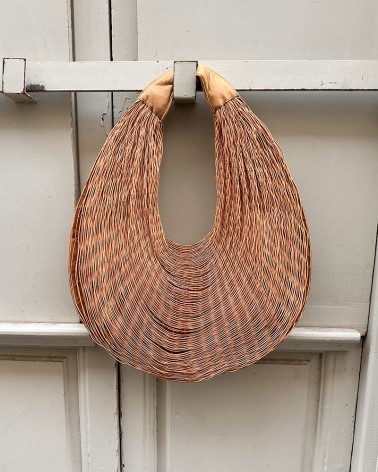 BOLSO "BIVALDA" OVALADO EN PIEL NUDE (BIG SIZE)