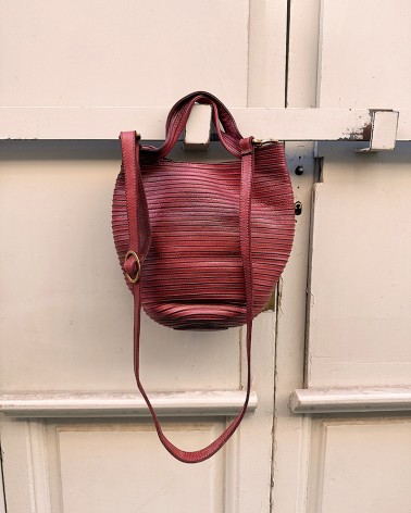 Bolsito cesta en piel borgoña