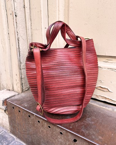 Bolsito cesta en piel borgoña