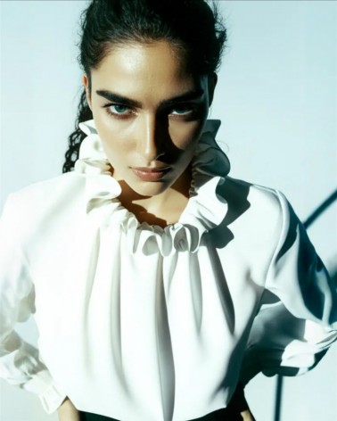 Collar ruff white blouse