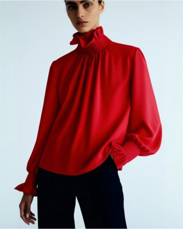 Blusa cuello gorguera fresa