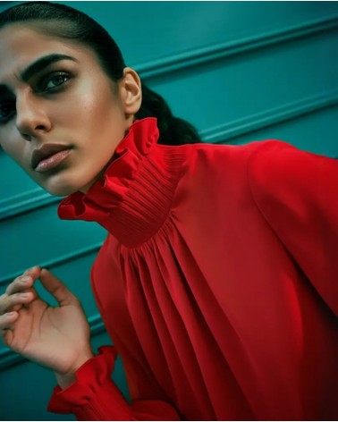 Collar ruff strawberry blouse